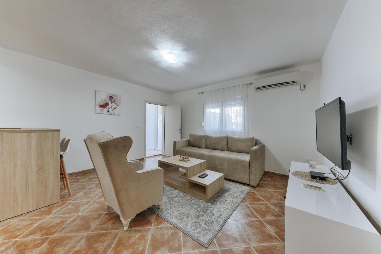 Apartmani Vittoria Bar Esterno foto